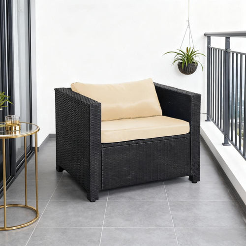 Outdoor/Indoor Wicker Armchair with Thick Cushion